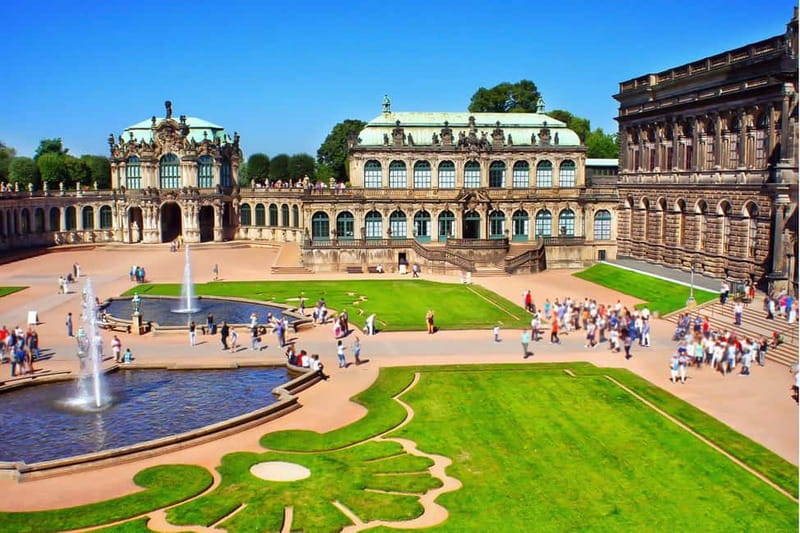 Elbfloren: Historical city tour - Dresden Castle and the Taschenbergpalais
