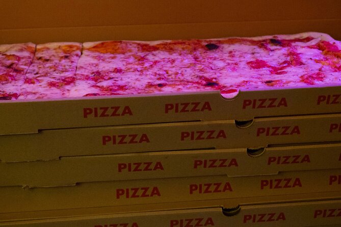 English Comedy Show with Pizza and Shots in Central Berlin - Should you book this English comedy show?