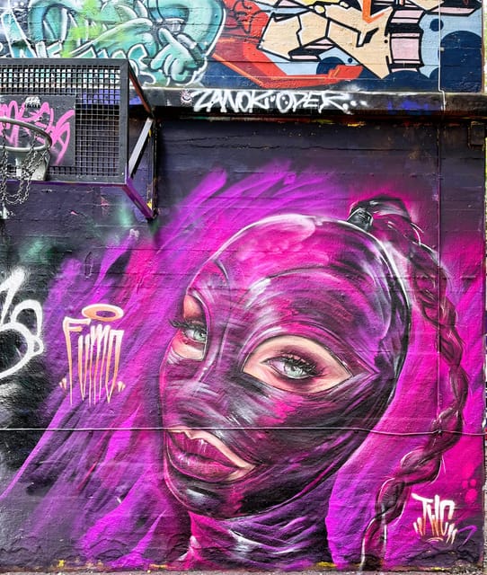 English guided insider tour through the Schanzenviertel - Creative culture and mixed subcultures