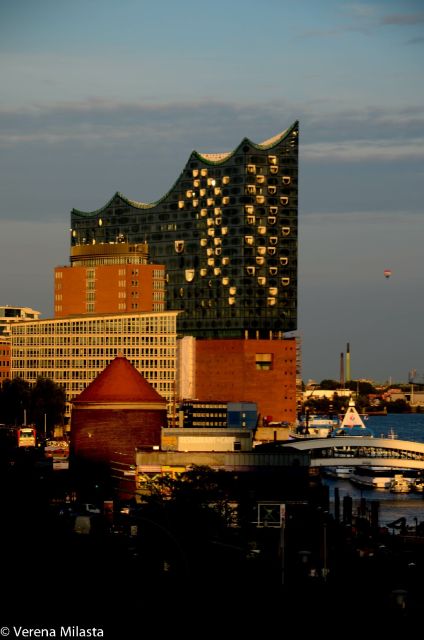 English Hamburg City Center Pay-What-You-Want Walking Tour - Finishing at St. Michael’s Church