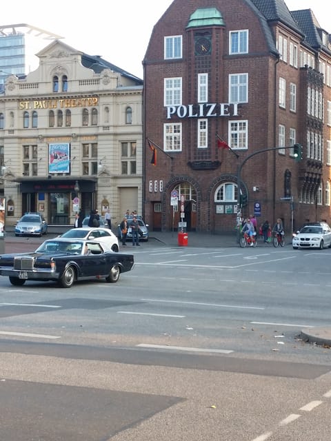 English Harbor&St.Pauli Pay-What-You-Want Walking Tour - The Fish Market and its unusual clock