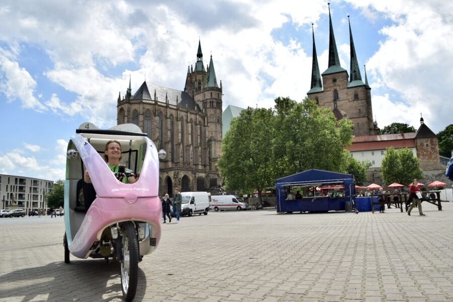 Erfurt: Private Guided Classic Old Town E-Rickshaw Tour - House of Sonneborn and the Waidspeicher