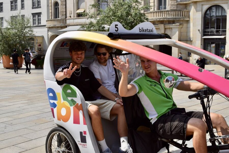 Erfurt: Private Guided Classic Old Town E-Rickshaw Tour - Through Michaelisviertel to Collegium Maius