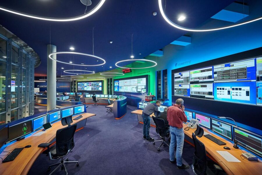 EUMETSAT - weather data for the world "made in Darmstadt" - From tomorrow’s forecast to climate records