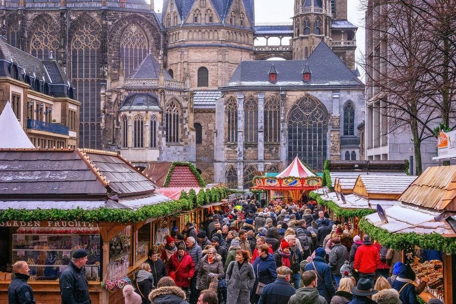 Explore Aachen with Passionate Tour Guides - Meeting the Guide at Markt 41