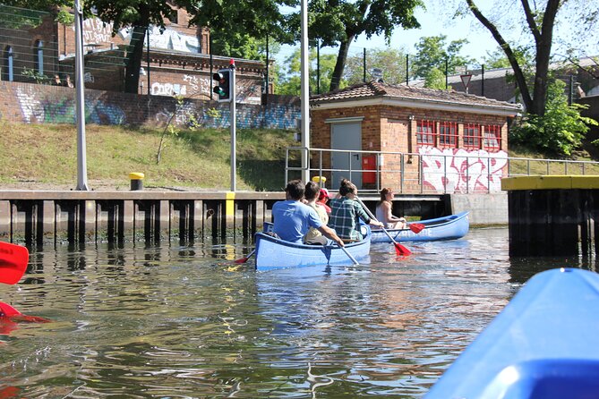 Explore Berlin by canoe - Guides, equipment, and the feel of the group