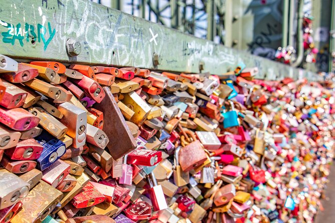 Explore Cologne’s best Street Art Quarter - Lessingstraße and HNRX’s playful color