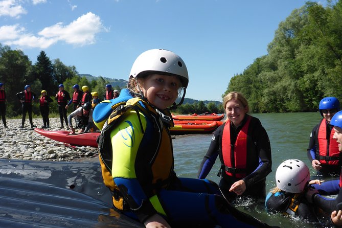 Family rafting Iller - white water rafting level 1 - Free photos without the phone fuss