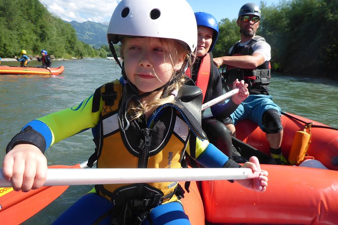 Family rafting Iller - white water rafting level 1 - Wetsuits, helmets, and the first splash