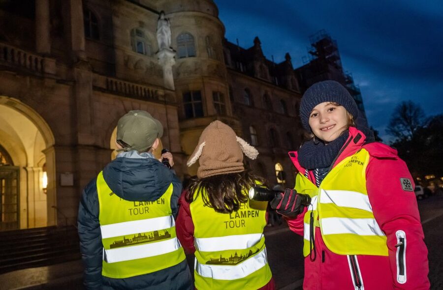 Flashlight tour for children/teenagers - Starting at the New Town Hall