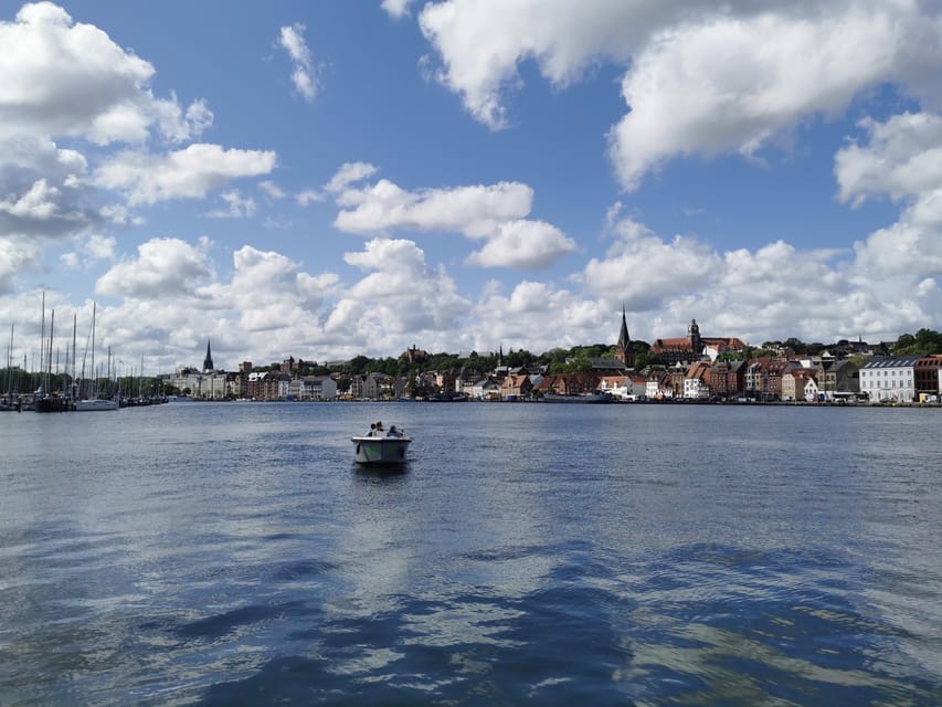Flensburg: E-Boat rent - Booking details that matter