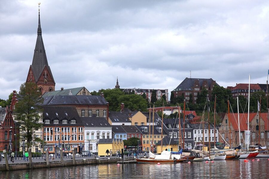 Flensburg: Private Guided Walking Tour - Starting at Saint Nikolai Church