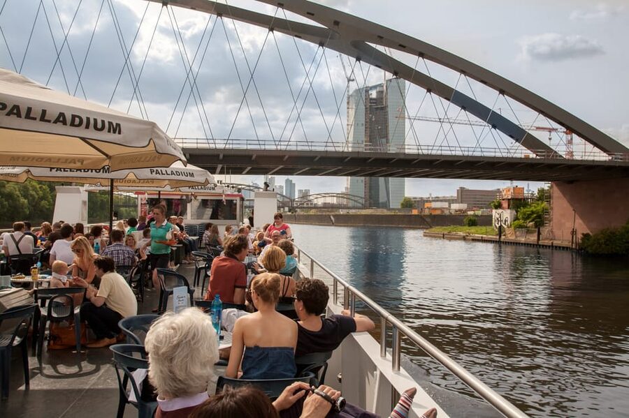 Frankfurt: 1-Hour Panorama Boat Cruise on the river Main - Should you book it?