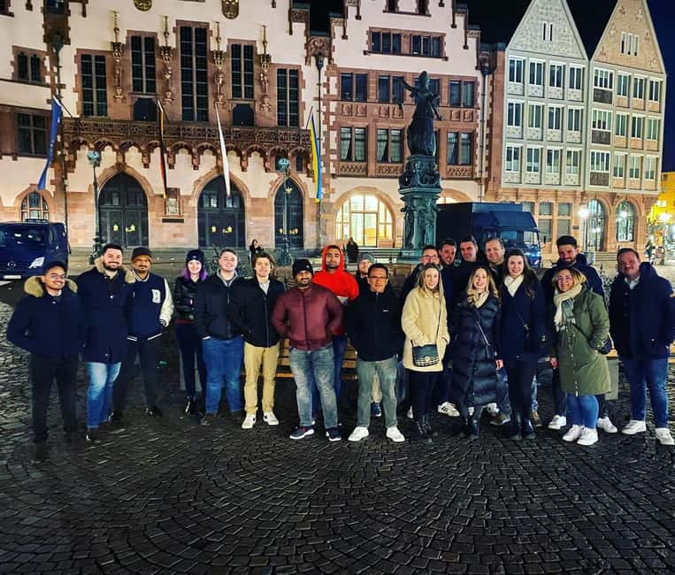 Frankfurt am Main: Night Pub Crawl Shots and Party - Stop one: the welcome and first bar