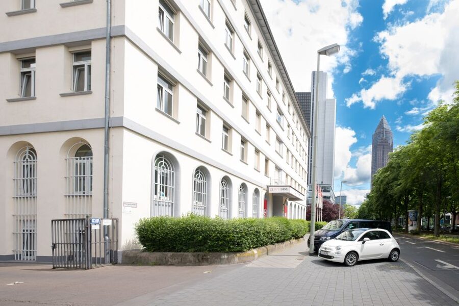 Frankfurt: EXPERIMINTA ScienceCenter Entry Ticket - Make music on the singing iron plates