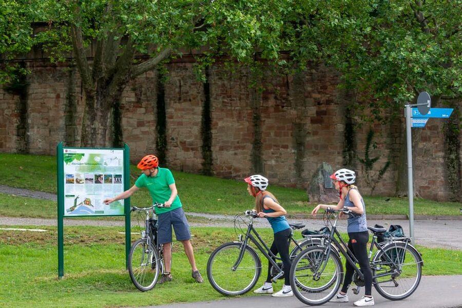 Frankfurt: Full-Day Bicycle or E-Bike Rental - How to use the route map and local advice