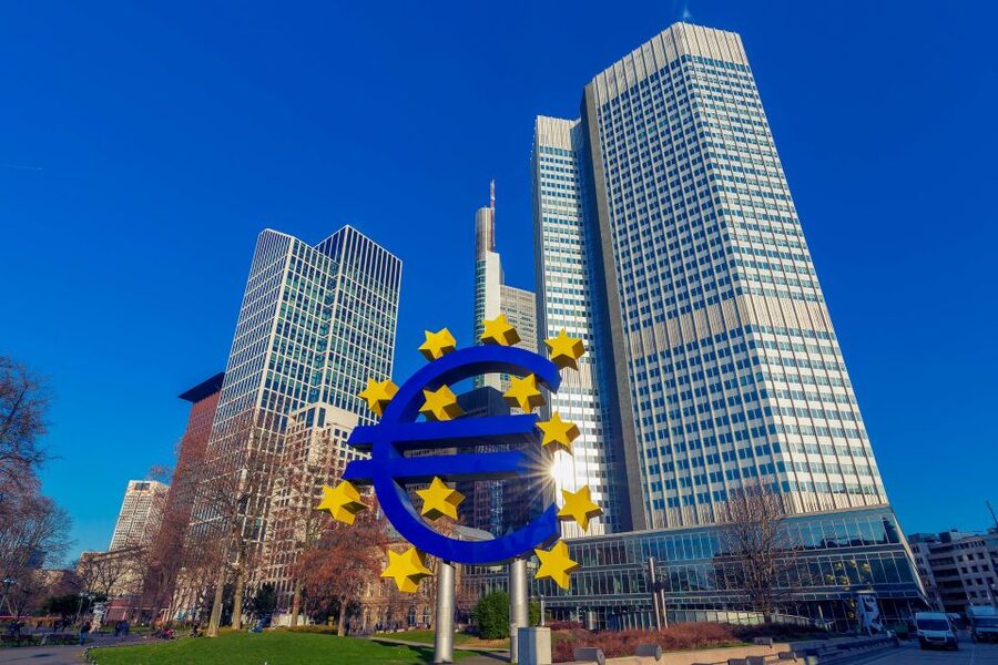 Frankfurt: Guided Bike Tour - Bicycles, safety, and the practical tradeoffs