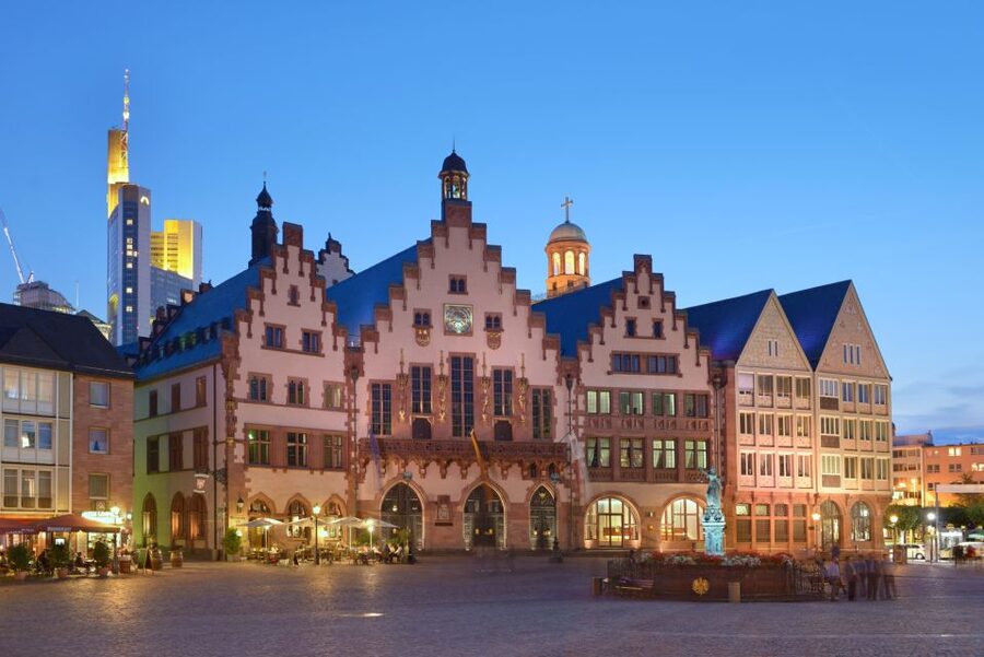 Frankfurt: Highlights and New Old Town English-Language Tour - Why Frankfurt’s New Old Town is worth seeing