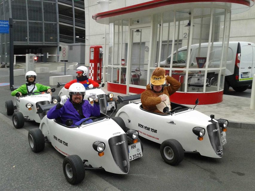 Frankfurt: Hotrod Sightseeing Tour - Entering Frankfurt’s financial district