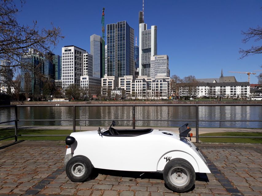 Frankfurt: Hotrod Sightseeing Tour - Who can drive, and what you need to wear