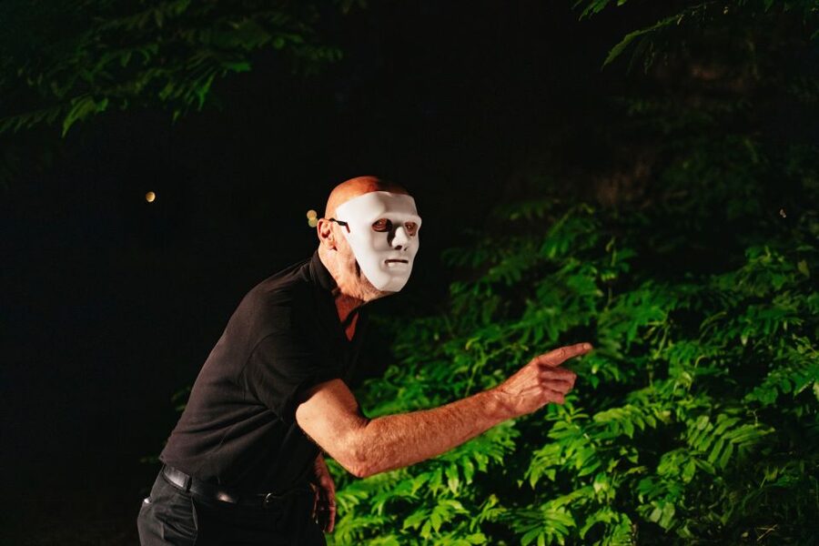 Frankfurt: Jack the Ripper Fright Tour - Weather, shoes, and practical comfort