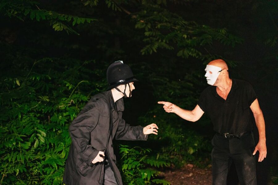 Frankfurt: Jack the Ripper Fright Tour - The guide’s performance carries the evening