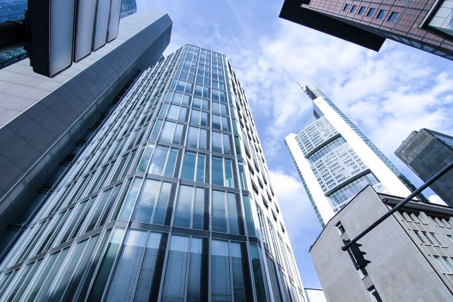 Frankfurt: Main Tower with Tickets and Guided Old Town Tour - Two hours or three hours?