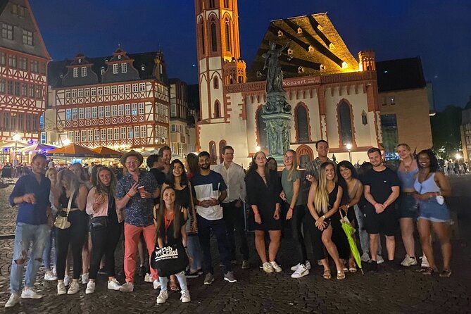 Frankfurt Night PubCrawl: 4 Venues, Welcome Shots + Club Entry - What the guides add to the evening