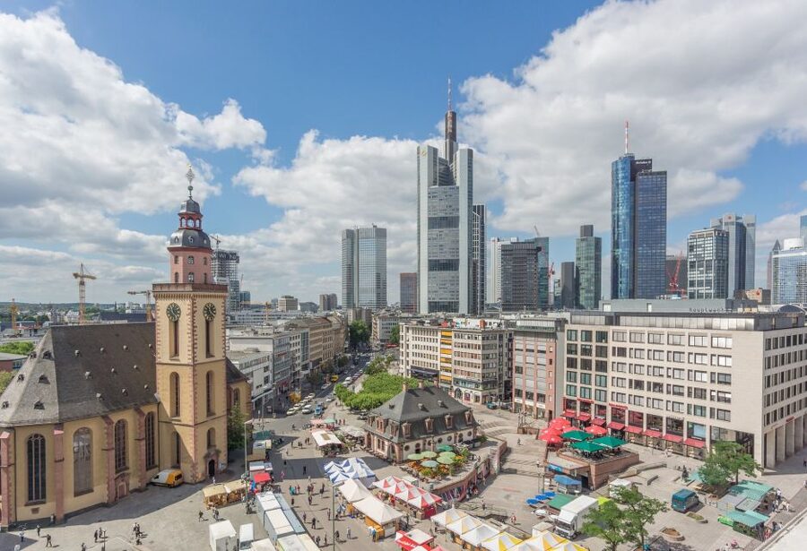 Frankfurt - Old Town Historic Walking Tour - Finishing at the Alte Oper