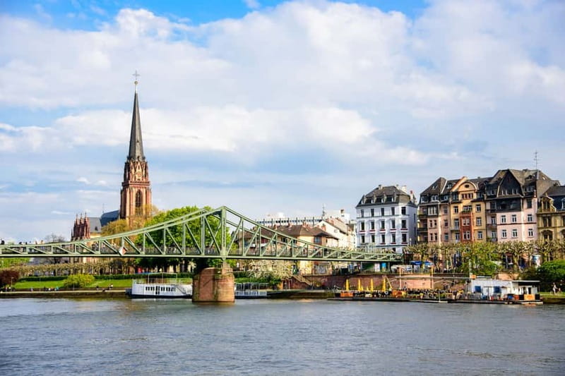 Frankfurt: Old Town Historical Walking Tour in German - Weather, shoes, and walking comfort