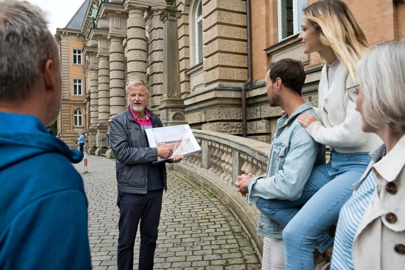 Frankfurt: Old Town Historical Walking Tour in German - Starting at the Goldene Waage coffee house