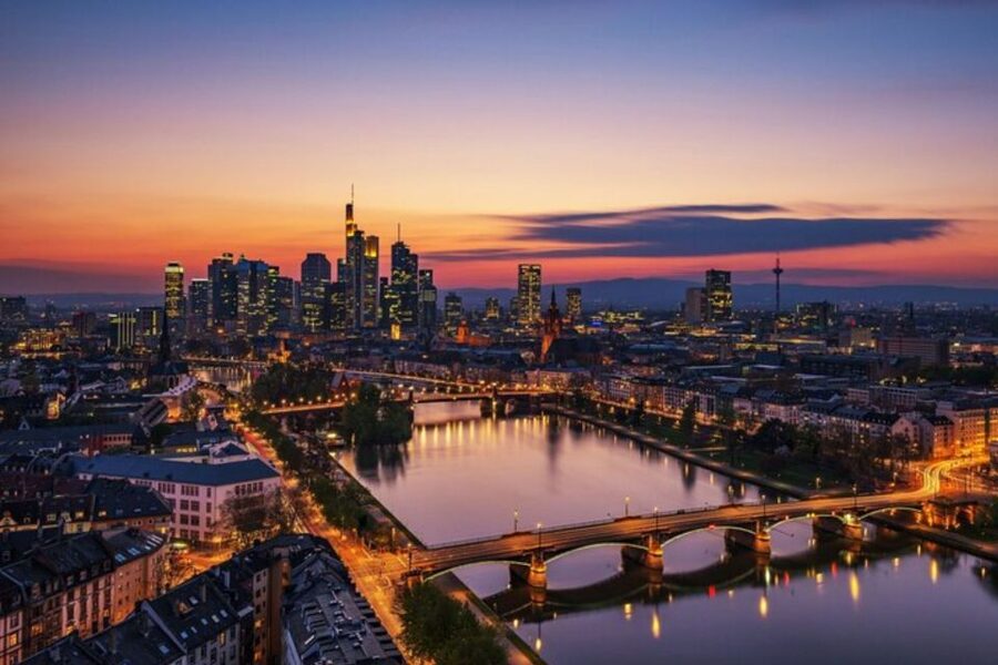Frankfurt: Private custom tour with a local guide - Key points to know before booking