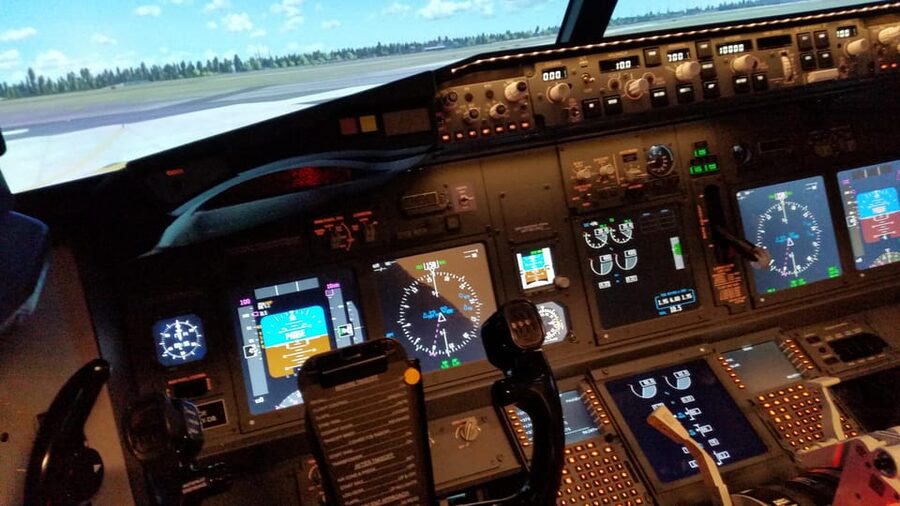 Frankfurt: "Ready for take off" - Flight Simulator B737 - The debrief turns a fun flight into a lesson