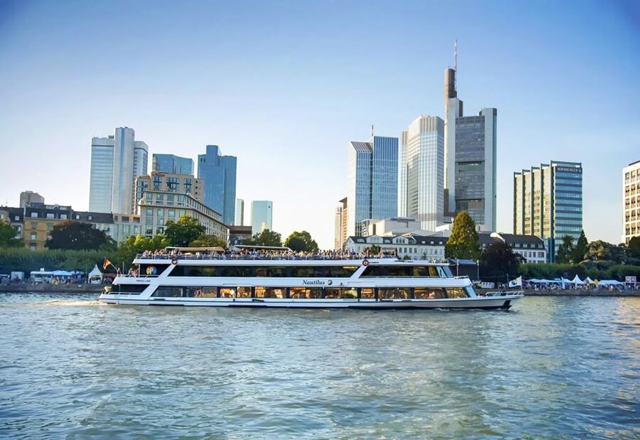 Frankfurt: River Main Sightseeing Cruise with Commentary - How good is the audio commentary?