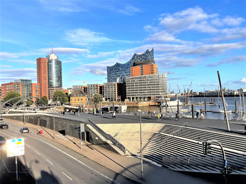 Free Tour: Port, Red Light District and Beatles. You decide how much to pay at the end - What the tour does not include