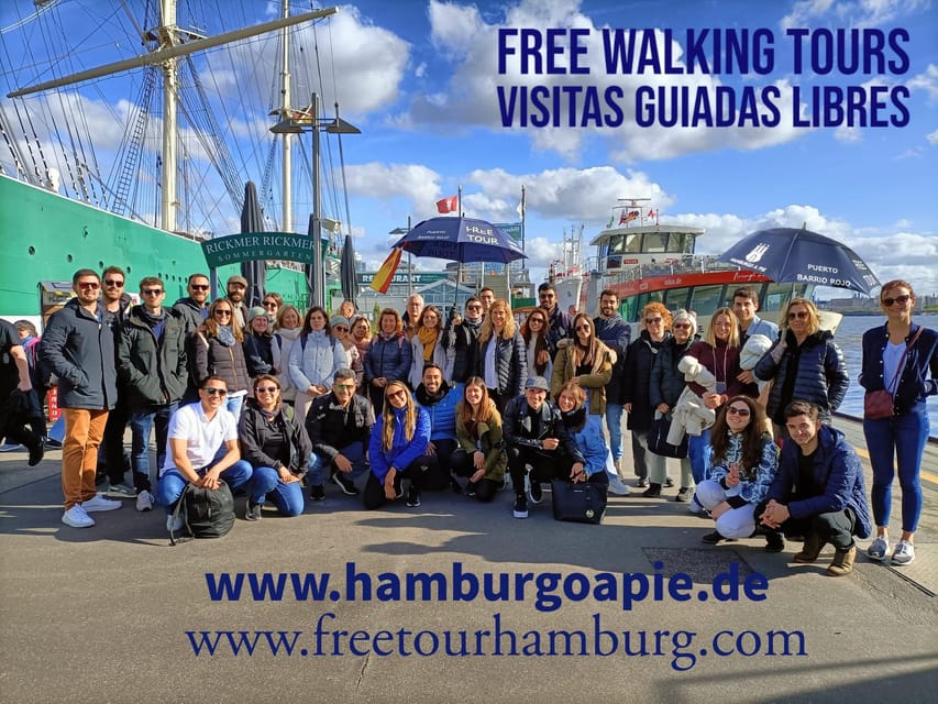 Free Tour: Port, Red Light District and Beatles. You decide how much to pay at the end - Walking into St. Pauli and its adult nightlife