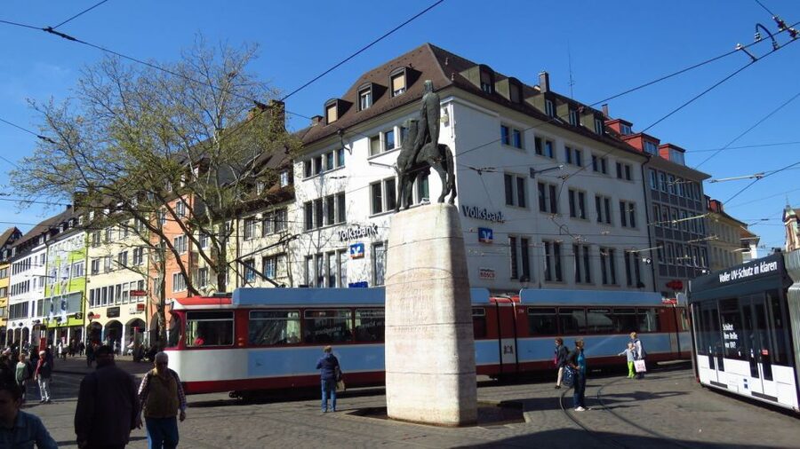 Freiburg: English Tours of the Old City - What the guide adds