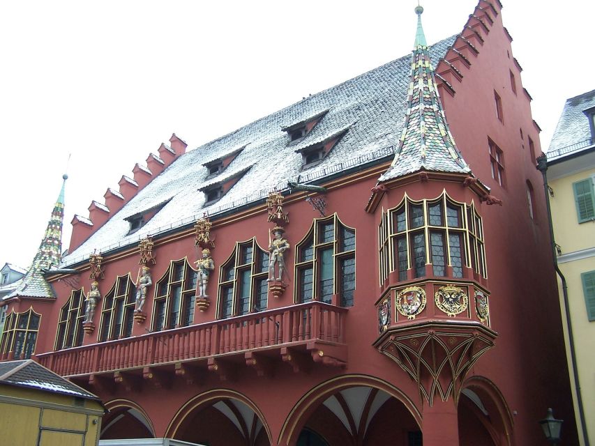 Freiburg: Private Guided Walking Tour - From Zum Roten Bären to Schlossberg