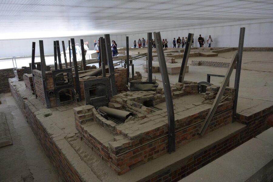 From Berlin: Guided Sachsenhausen Concentration Camp Tour - Station Z and the Camp’s Killing Facilities