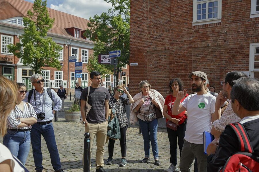 From Berlin: Potsdam Half-Day Tour in Spanish - Why Potsdam makes a good half-day from Berlin