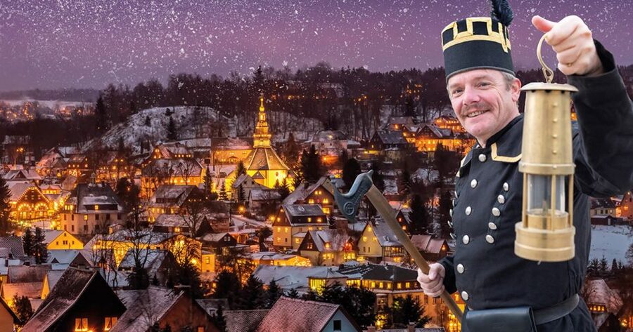 From Dresden: Guided Day Tour by Bus of Seiffen Toy Village - Arriving in Seiffen, the Christmas Toy Village