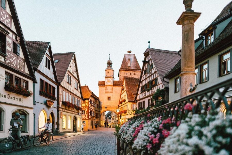From Frankfurt: Heidelberg and Rothenburg Guided Day Trip - Rothenburg’s gates, walls, and half-timbered streets