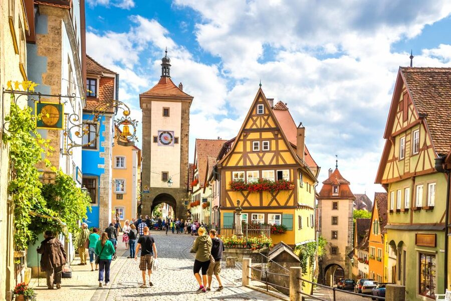 From Frankfurt: Heidelberg & Rothenburg Full-Day Tour - Heidelberg old town is compact but full of landmarks