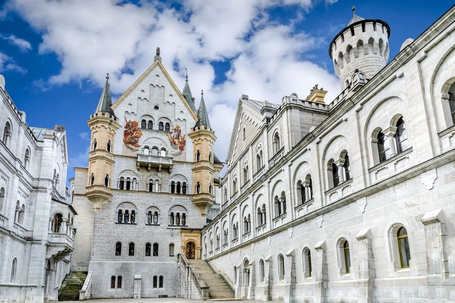 From Hohenschwangau: Tour to Neuschwanstein Castle - Returning by horse carriage to Hohenschwangau