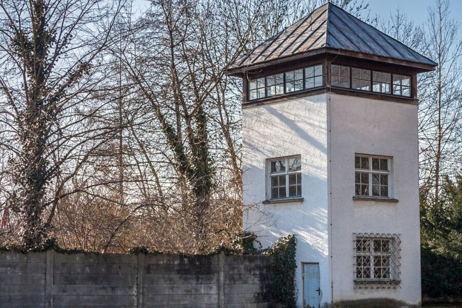 From Munich: Dachau Memorial Site Full-Day Tour - What the guides add to the day