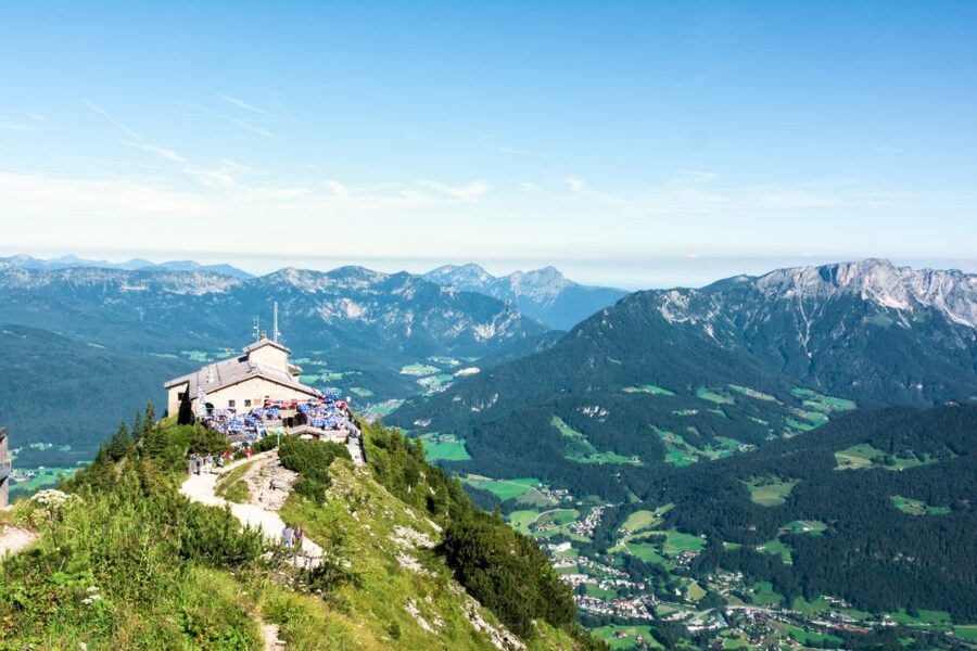 From Munich: Guided Group Tour to Eagle’s Nest - A bakery stop that improves the long morning