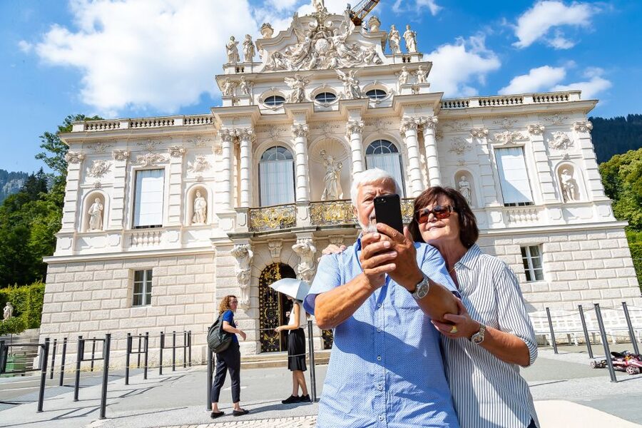 From Munich: Neuschwanstein & Linderhof Castle Full-Day Trip - The pace, the crowds, and the trade-offs