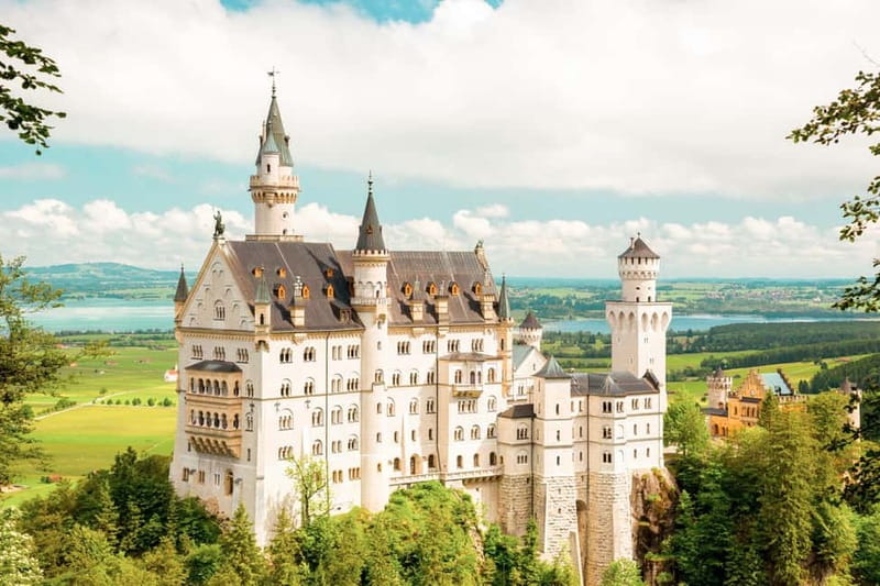 From Munich: Premium Neuschwanstein Castle & Linderhof Tour - Marienbrücke and the best castle view