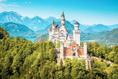 Premium Neuschwanstein Castle & Linderhof Tour