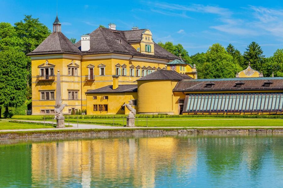From Munich: Salzburg, St. Wolfgang, and the Salzkammergut - What changes from October through April